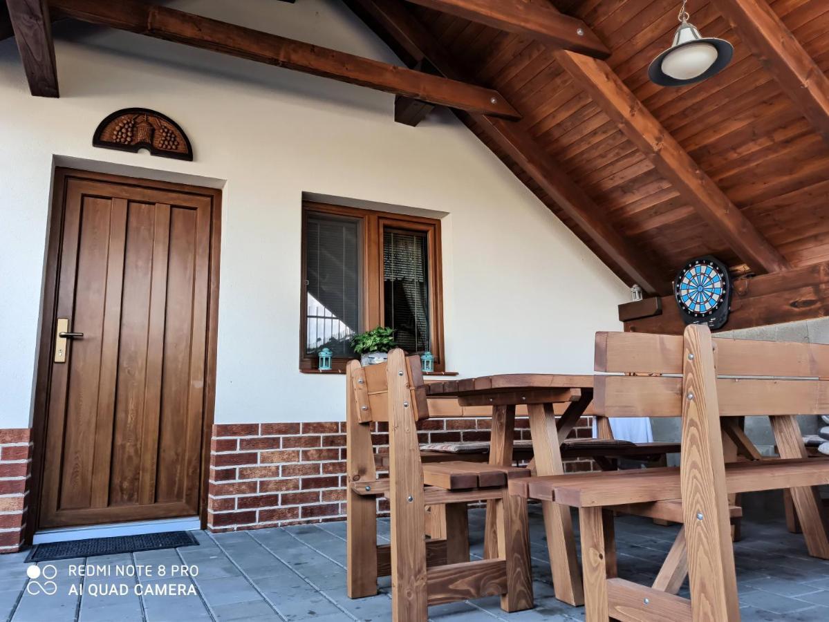 Velké Bílovice Sklipek U Svobodu旅馆 外观 照片